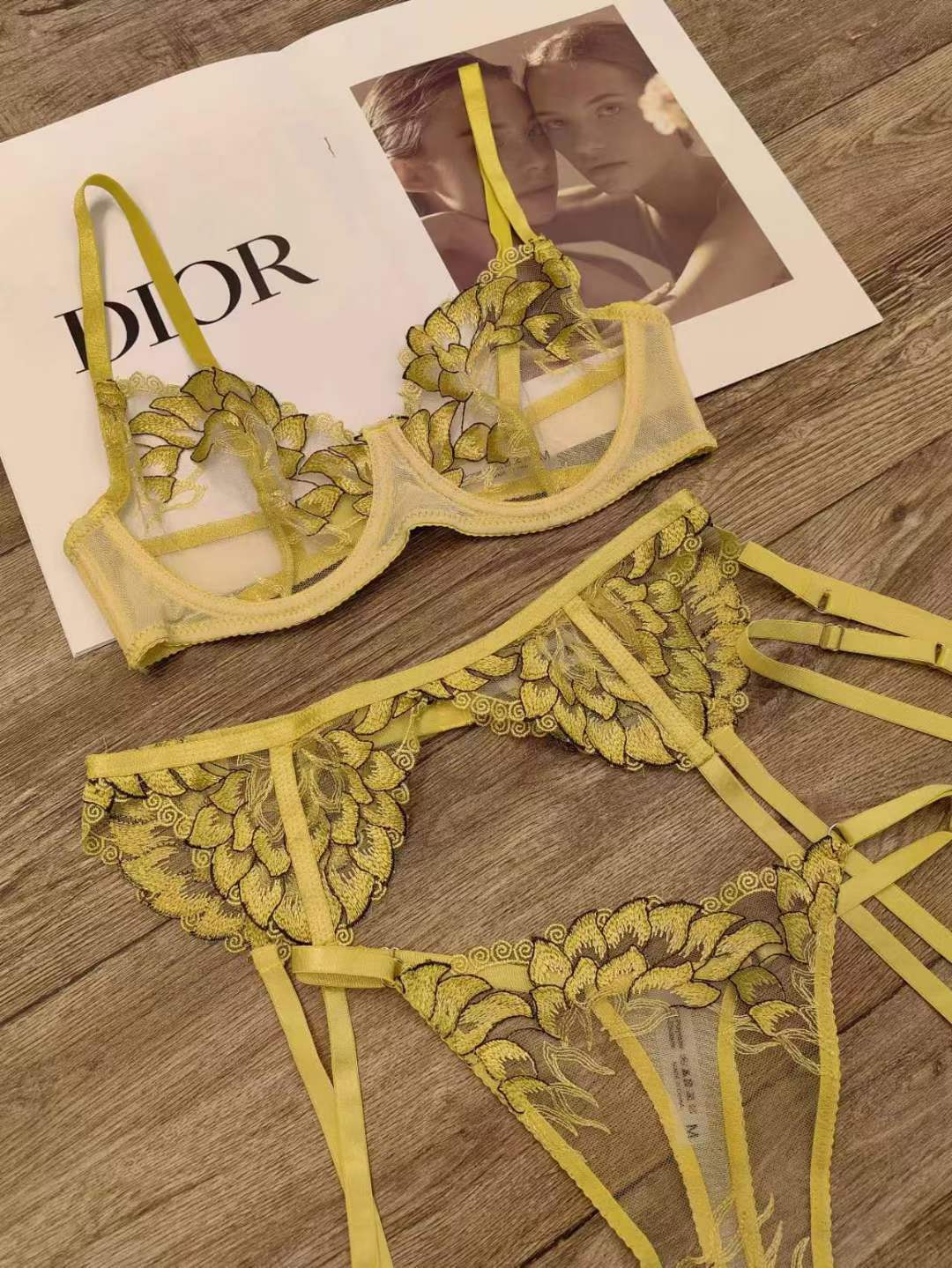 Anti-sagging Lace Embroidery Yellow Three-piece Set with elegant detailing.
