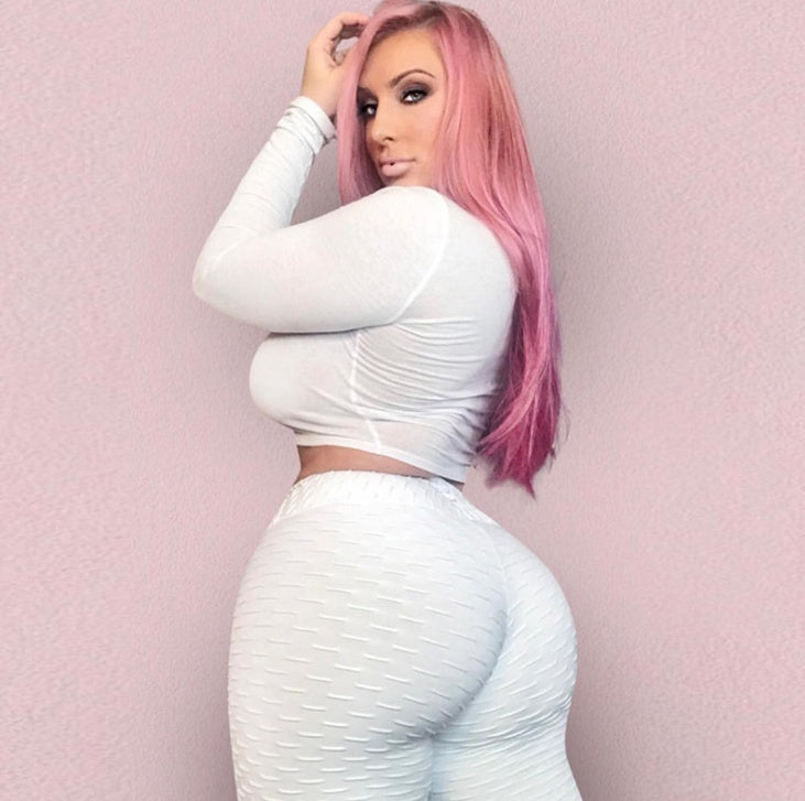 Booty Lifting Leggings Without Pocket in white, showcasing a flattering fit.
