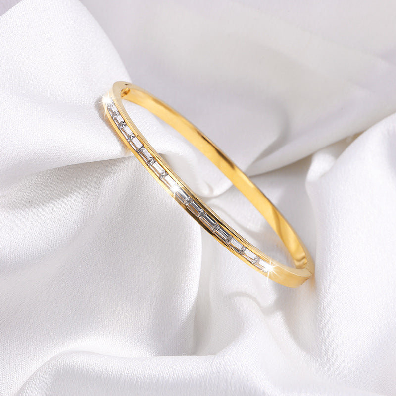 New Non-fading Diamond-Embedded Stainless Steel Bracelet For Women