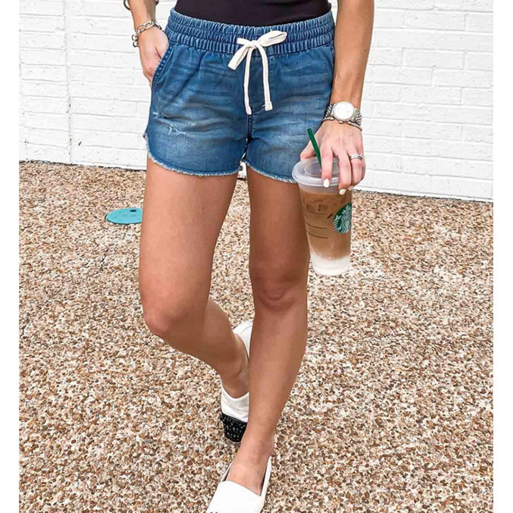 Sommer-Jeans mit kurzer, mittelhoher Taille und lockerer Waschung