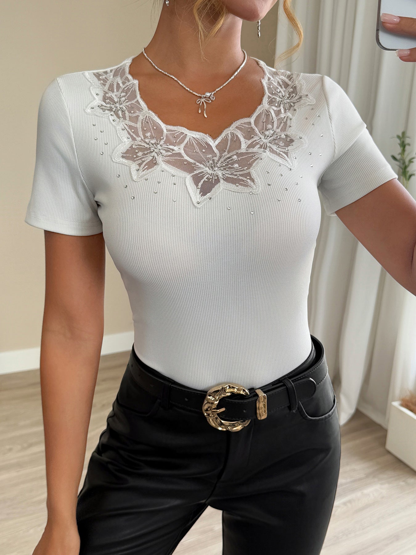 Rhinestone Patch Slim-fit Short-sleeved Women&