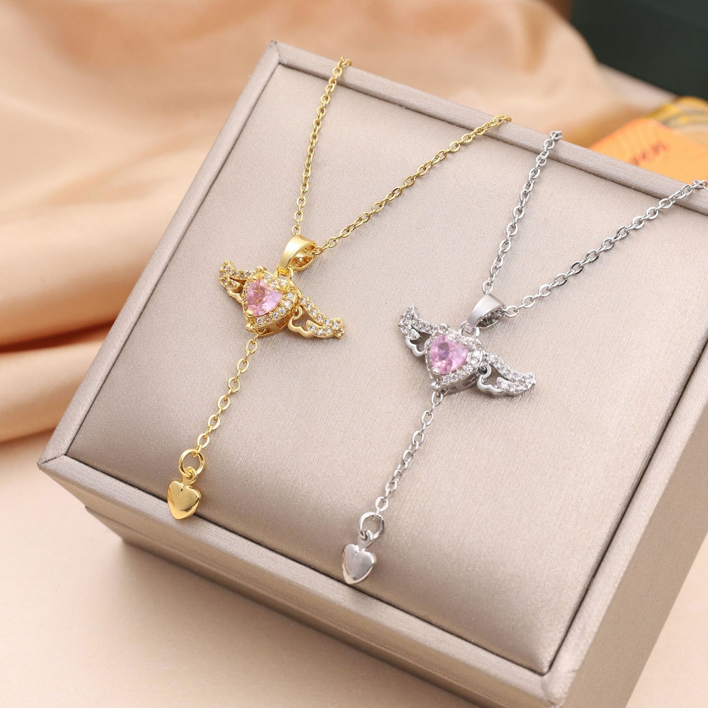 Necklace With Crystal Clavicle Chain