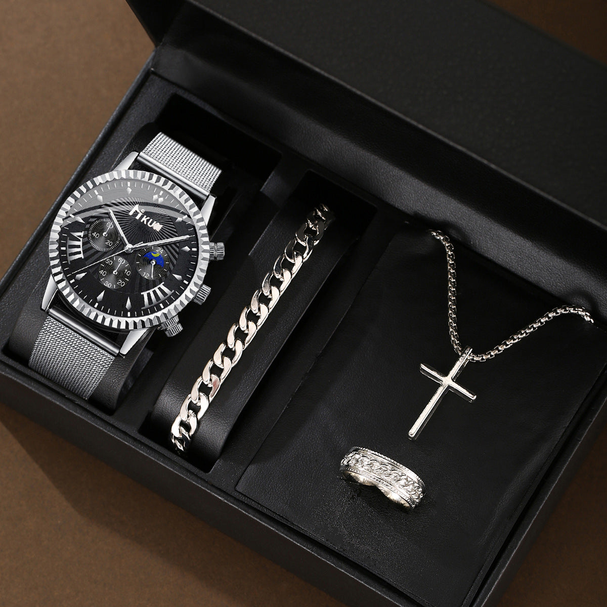 New Fashion Casual Sports Watch set with stainless steel accessories in a sleek black box.