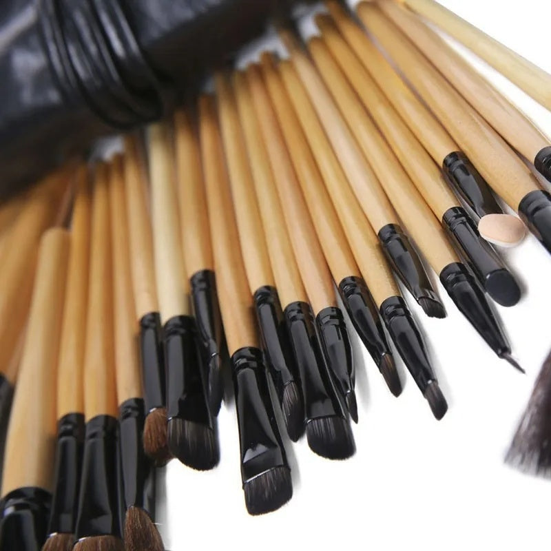 Gift Bag Of 24 Pcs Makeup Brush Set