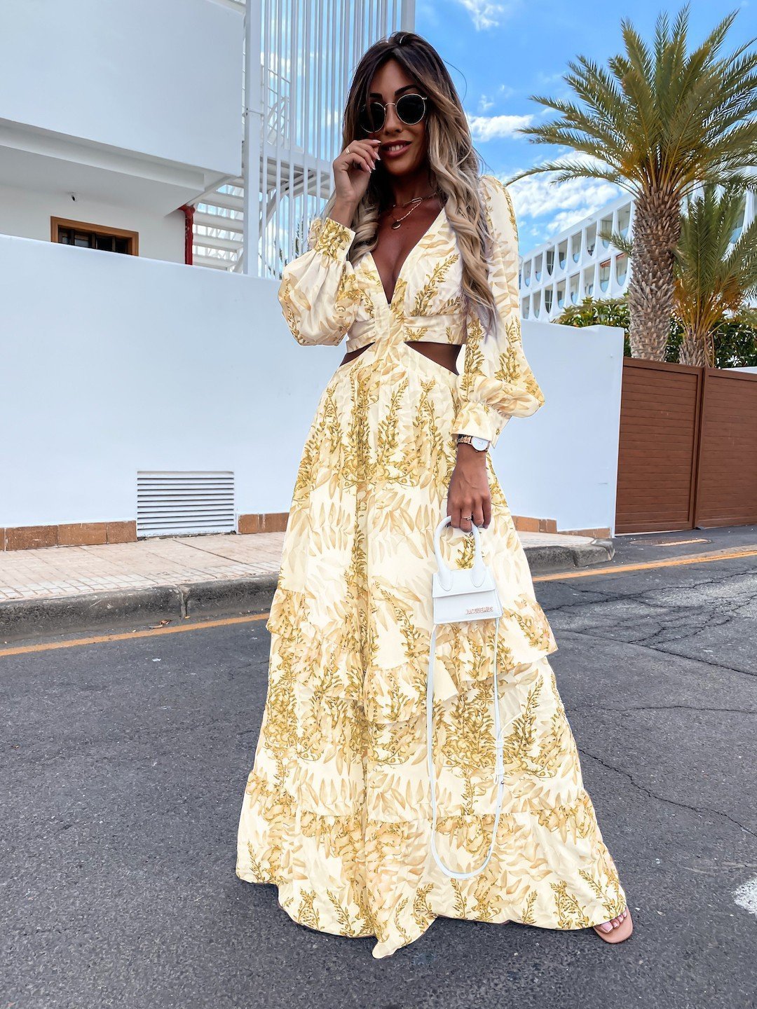 Elegant Women's Hollow Floor V-neck Long-sleeved Dress