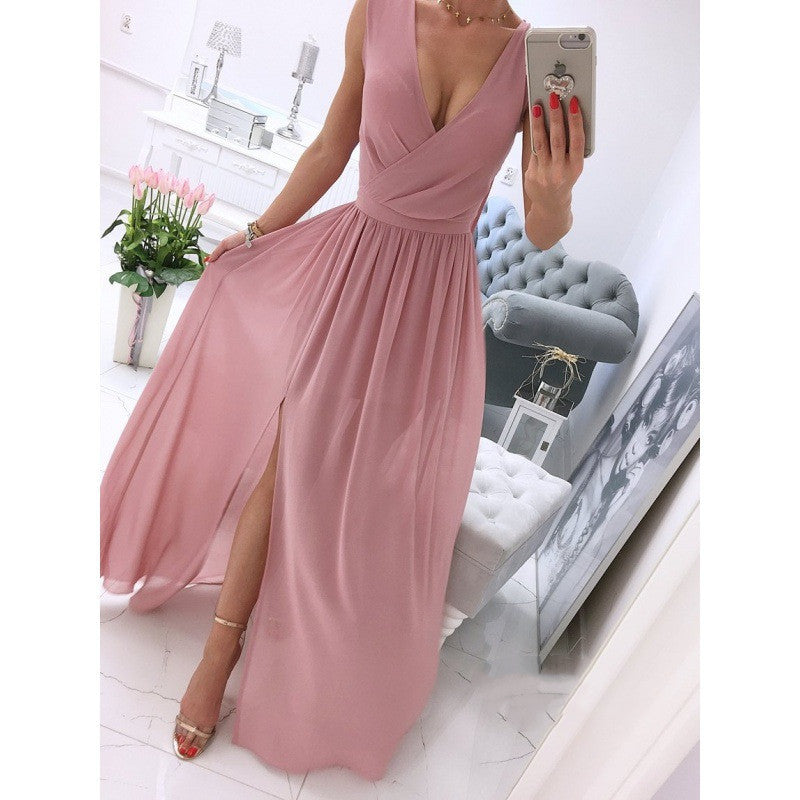Ärmelloses Sommerkleid mit Knöchelrock und festem V-Ausschnitt vorne mit Schlitz