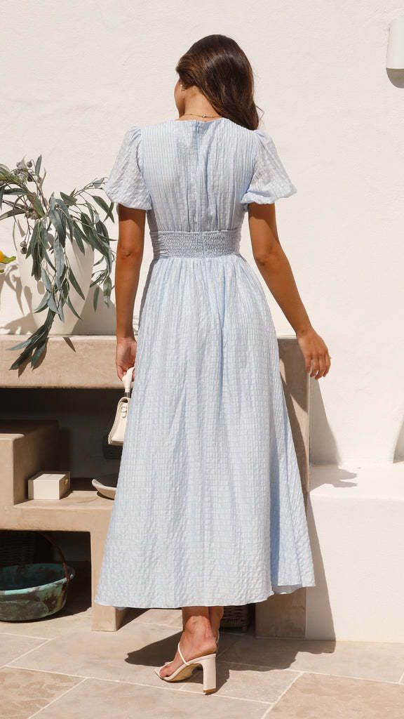 V-neck short-sleeved summer dress in light blue fashion style.