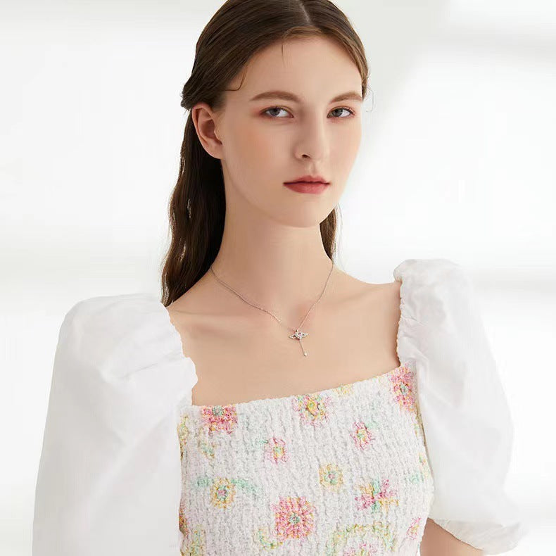 Necklace With Crystal Clavicle Chain