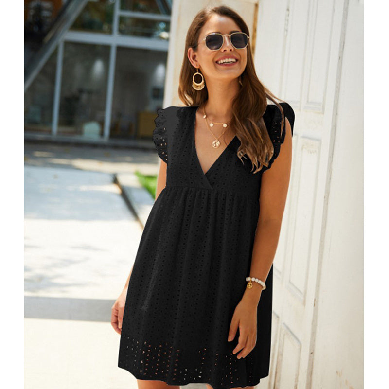 Sommerkleid aus Baumwolle mit V-Ausschnitt und kurzem Rock in Volltonfarbe