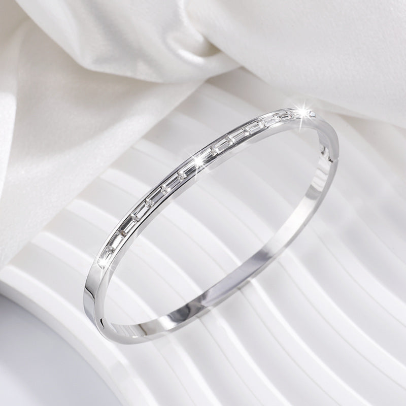 New Non-fading Diamond-Embedded Stainless Steel Bracelet For Women