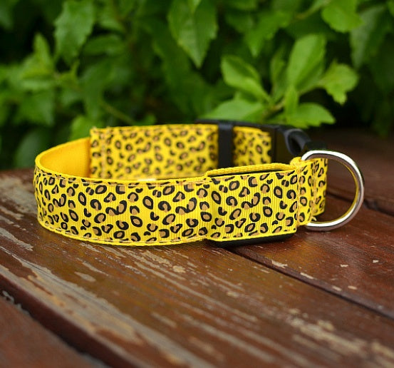 LED-Hundehalsband, Sicherheits-Halsband aus Nylon mit verstellbarem Leopardenmuster