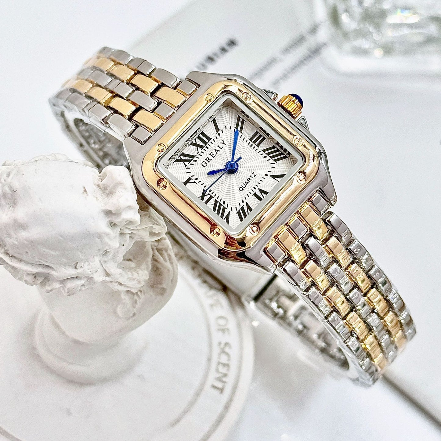 Classic Retro-Square Waterproof Women's Diamond-embedded Watch