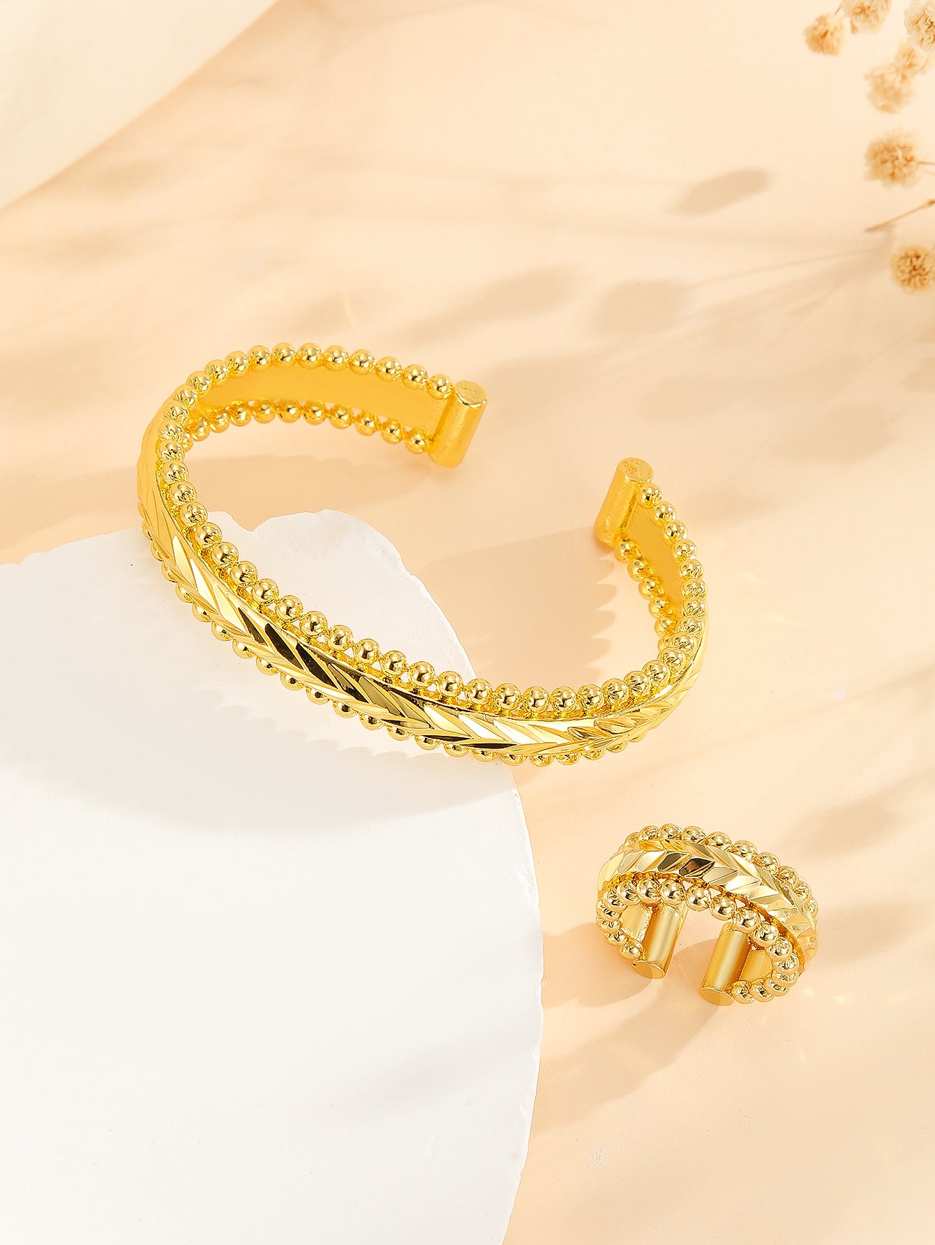 2pcs Vintage Gold Plated Bracelet Vacuum Electroplating