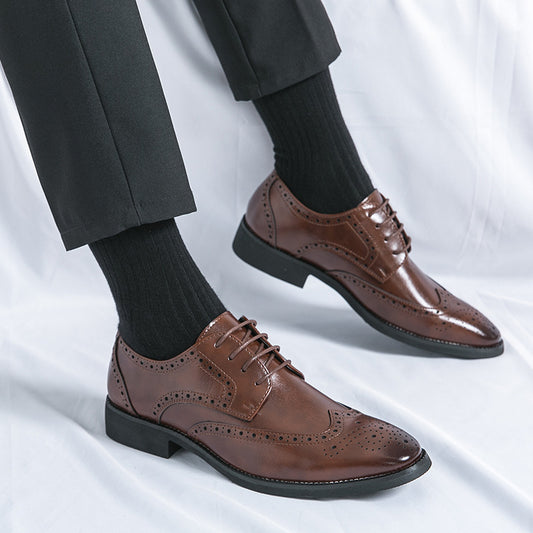 Spitze Lederschuhe im britischen Stil