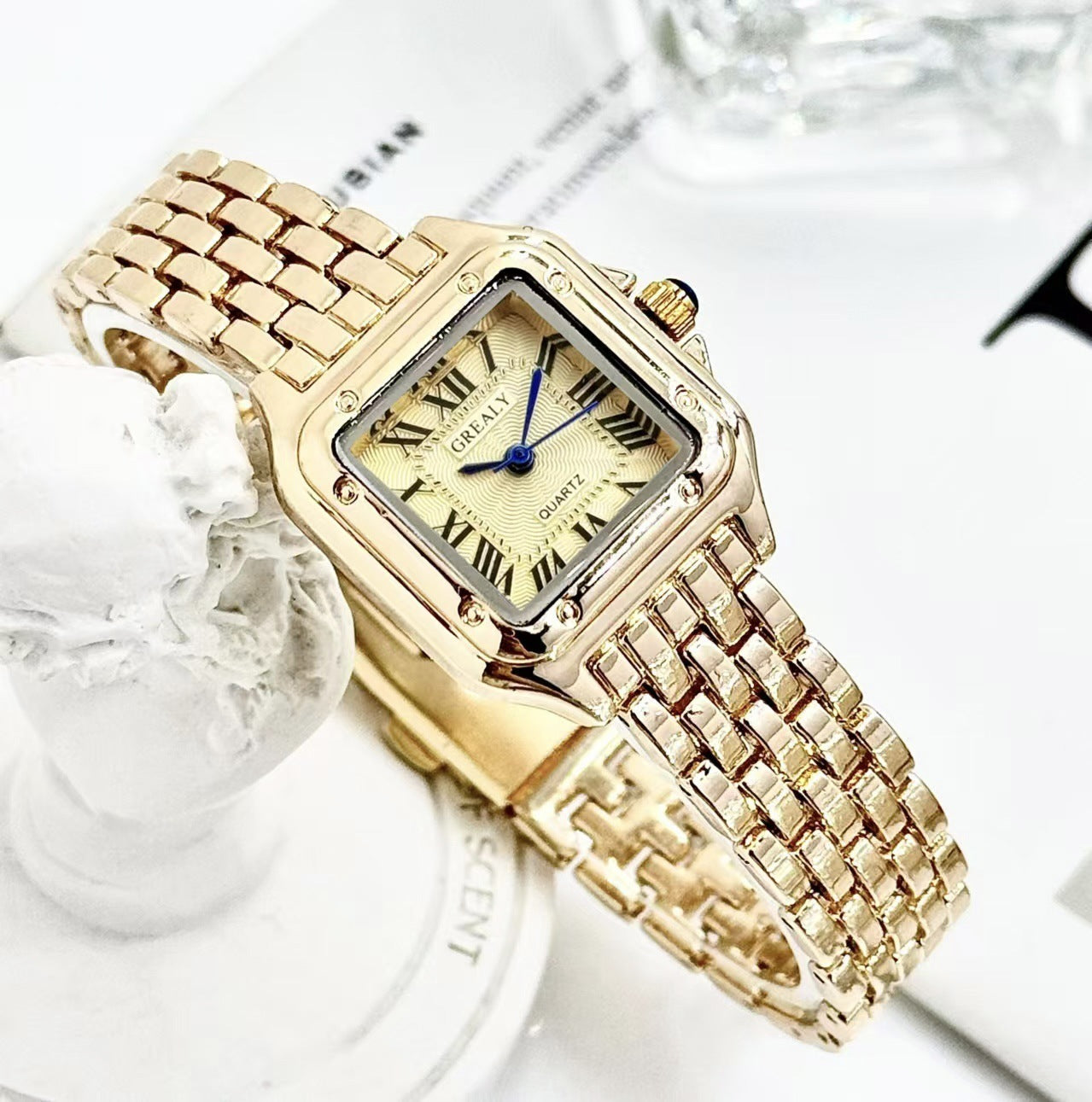 Classic Retro-Square Waterproof Women's Diamond-embedded Watch