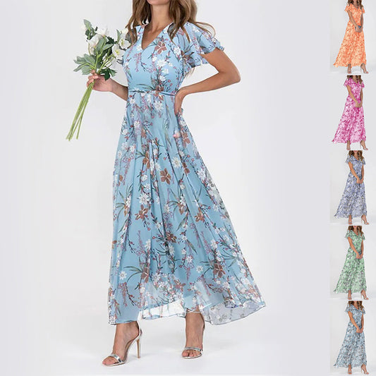 Sommerkleid mit Blumenmuster und kurzen Ärmeln