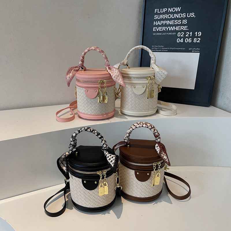 High-grade Stitching Fashion Rhombus Trendy Casual Simple Shoulder Messenger Bag